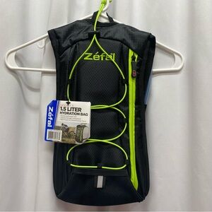 Zefal 1.5 liter hydration bag with bladder black green hiking trail gorpcore NWT